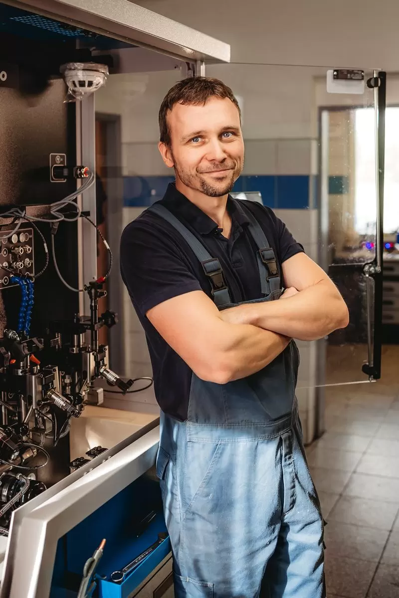 Rudolf, senior mechanik, seřizovač čerpadel a vstřikovačů