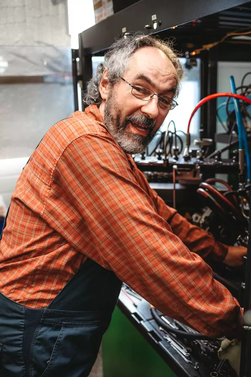 Pepa, senior mechanik, seřizovač čerpadel a vstřikovačů