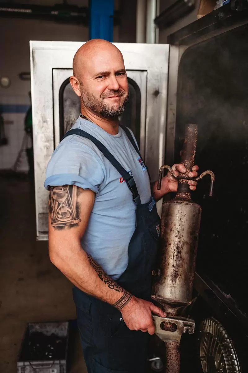 Jan, senior mechanik, seřizovač čerpadel a vstřikovačů